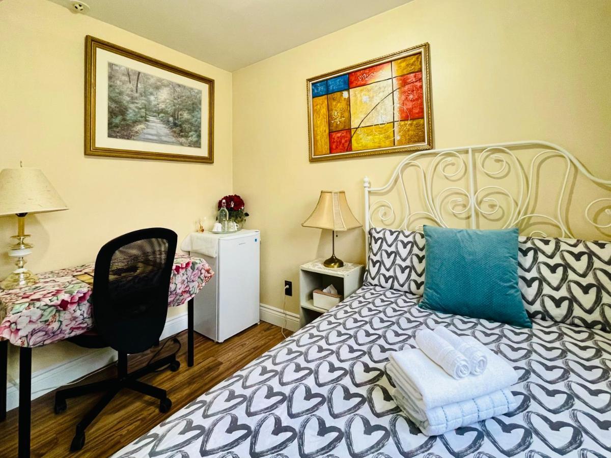 Perfect Home-Private Washrooms,Free Parking,High Speed Net Toronto Dış mekan fotoğraf