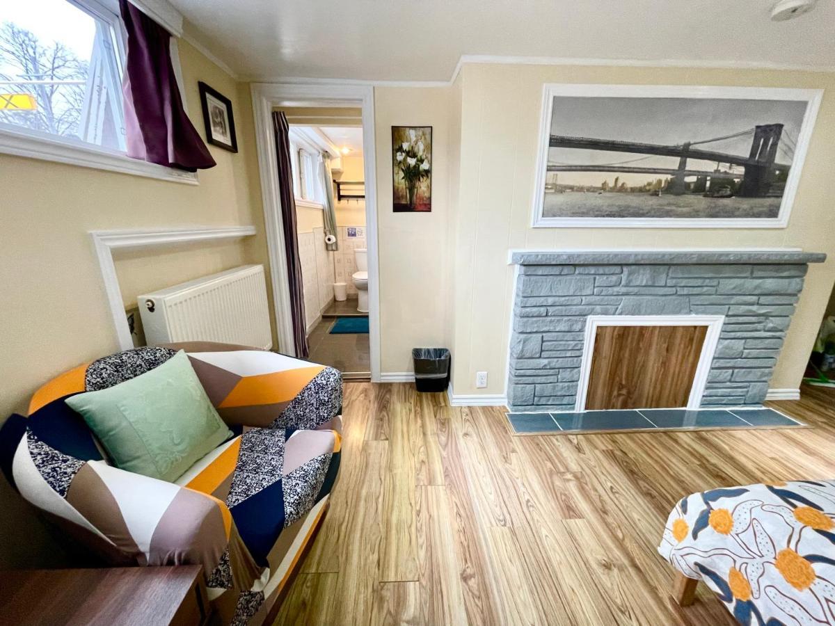 Perfect Home-Private Washrooms,Free Parking,High Speed Net Toronto Dış mekan fotoğraf